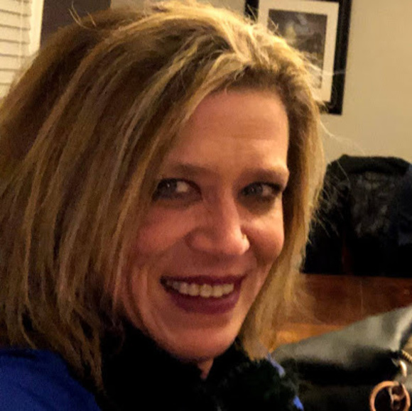 Meet your Posher, Nadine - Picture 1 of 1